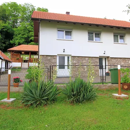 Holiday House Green Oasis Otocac Exterior photo