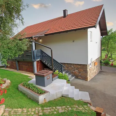 Holiday House Green Oasis Otocac Exterior photo